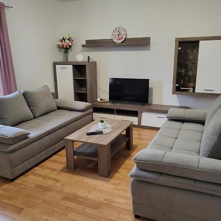 Apartmani Goga Starigrad Paklenica Exterior foto