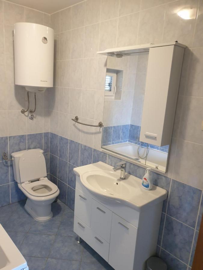 Apartmani Goga Starigrad Paklenica Exterior foto