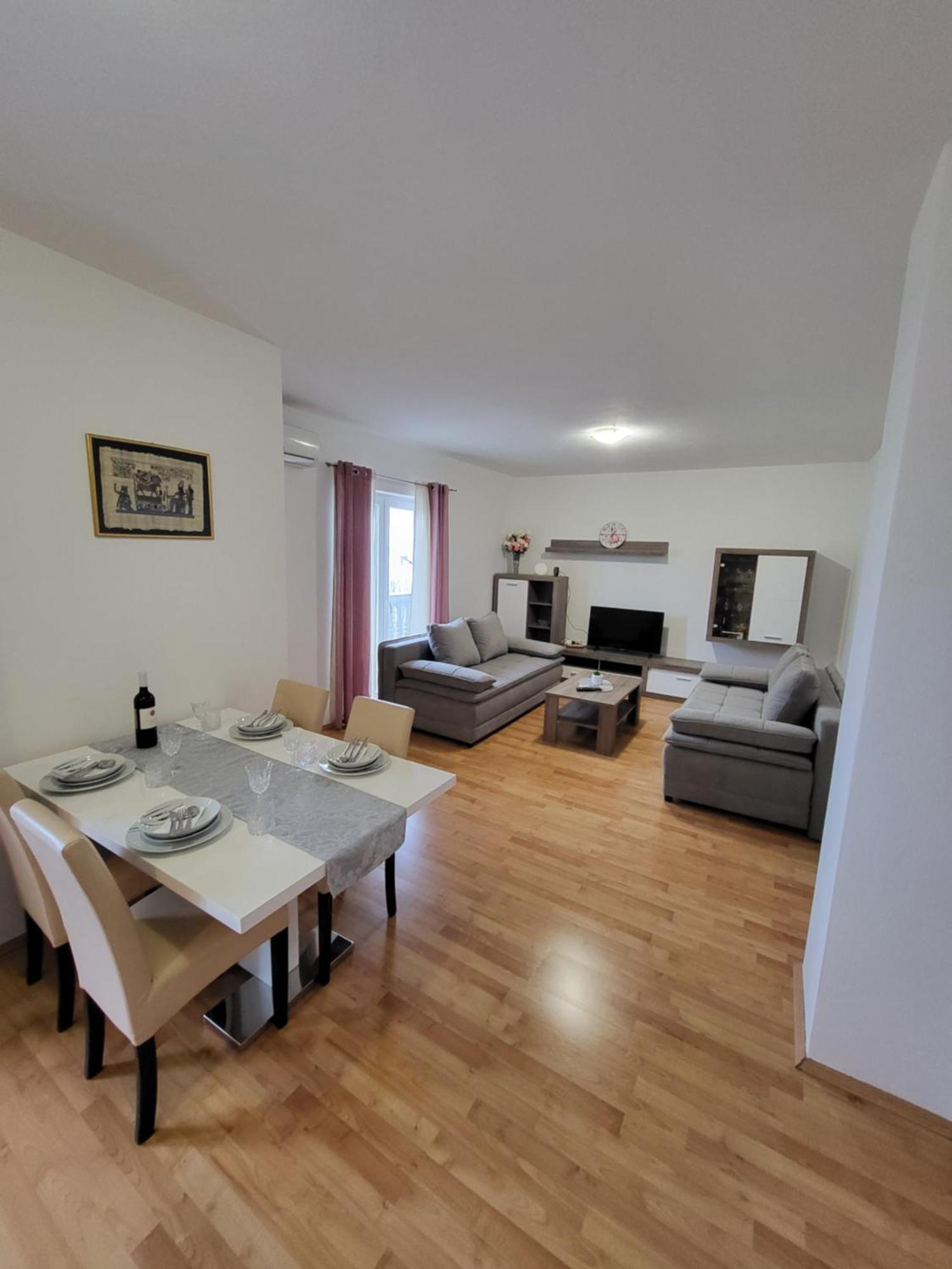 Apartmani Goga Starigrad Paklenica Exterior foto
