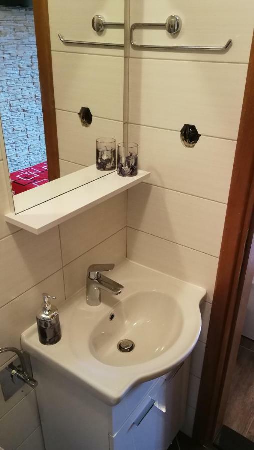 Apartmani Goga Starigrad Paklenica Exterior foto